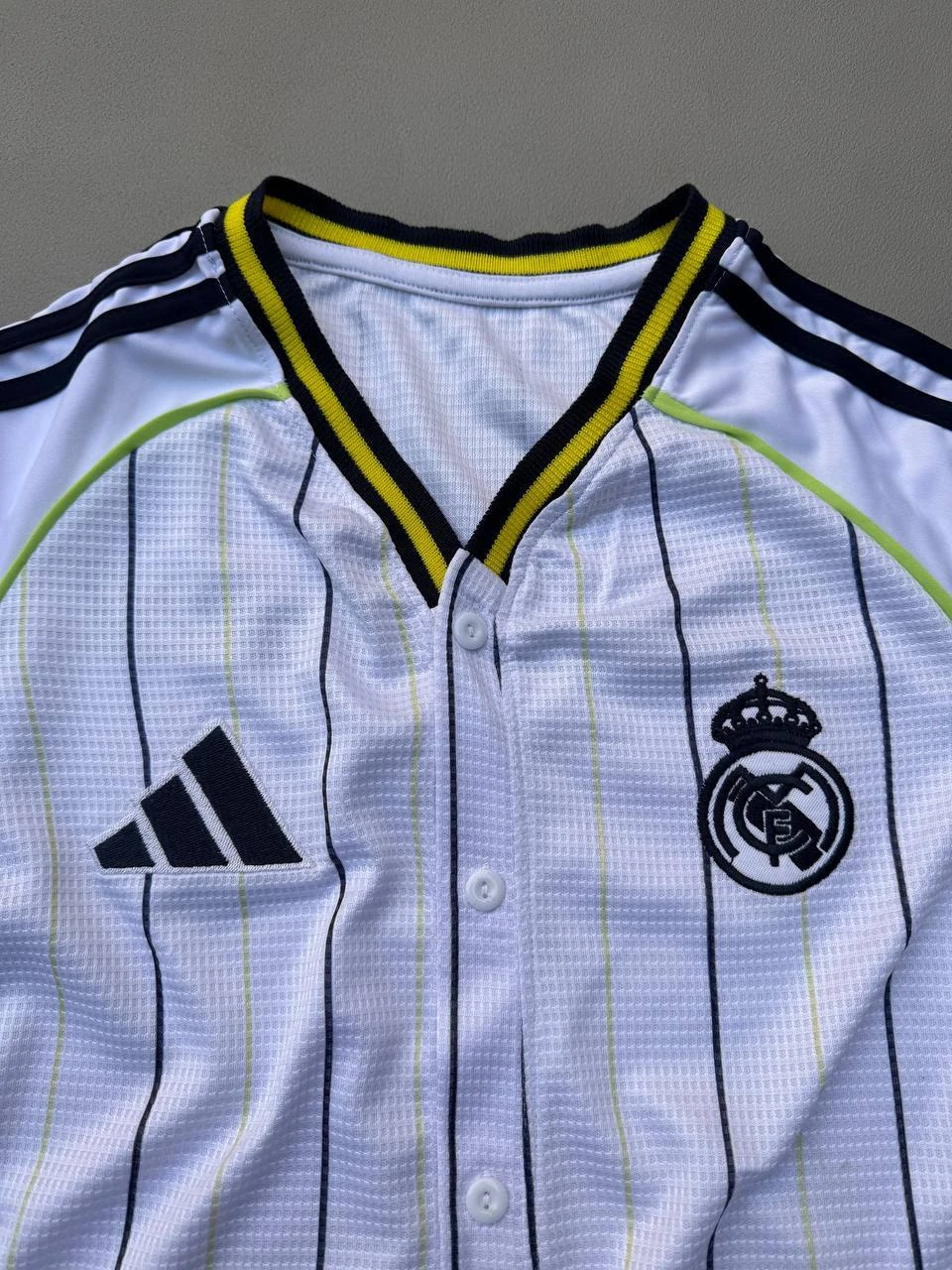 قميص بيسبول ريال مدريد