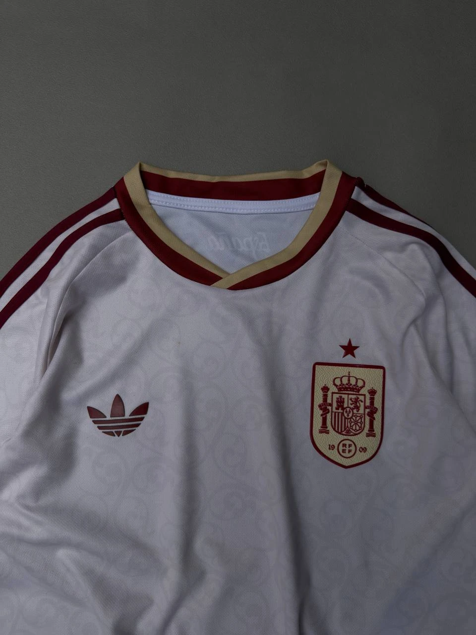 قميص منتخب اسبانيا الاحتياطي 2026 " اوف وايت "