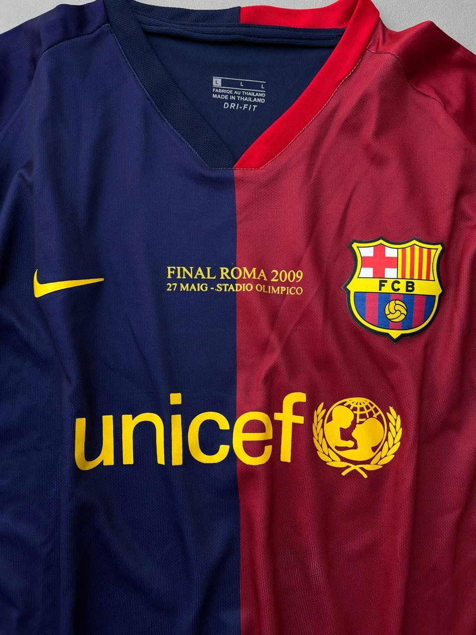 قميص برشلونة الاساسي 2009