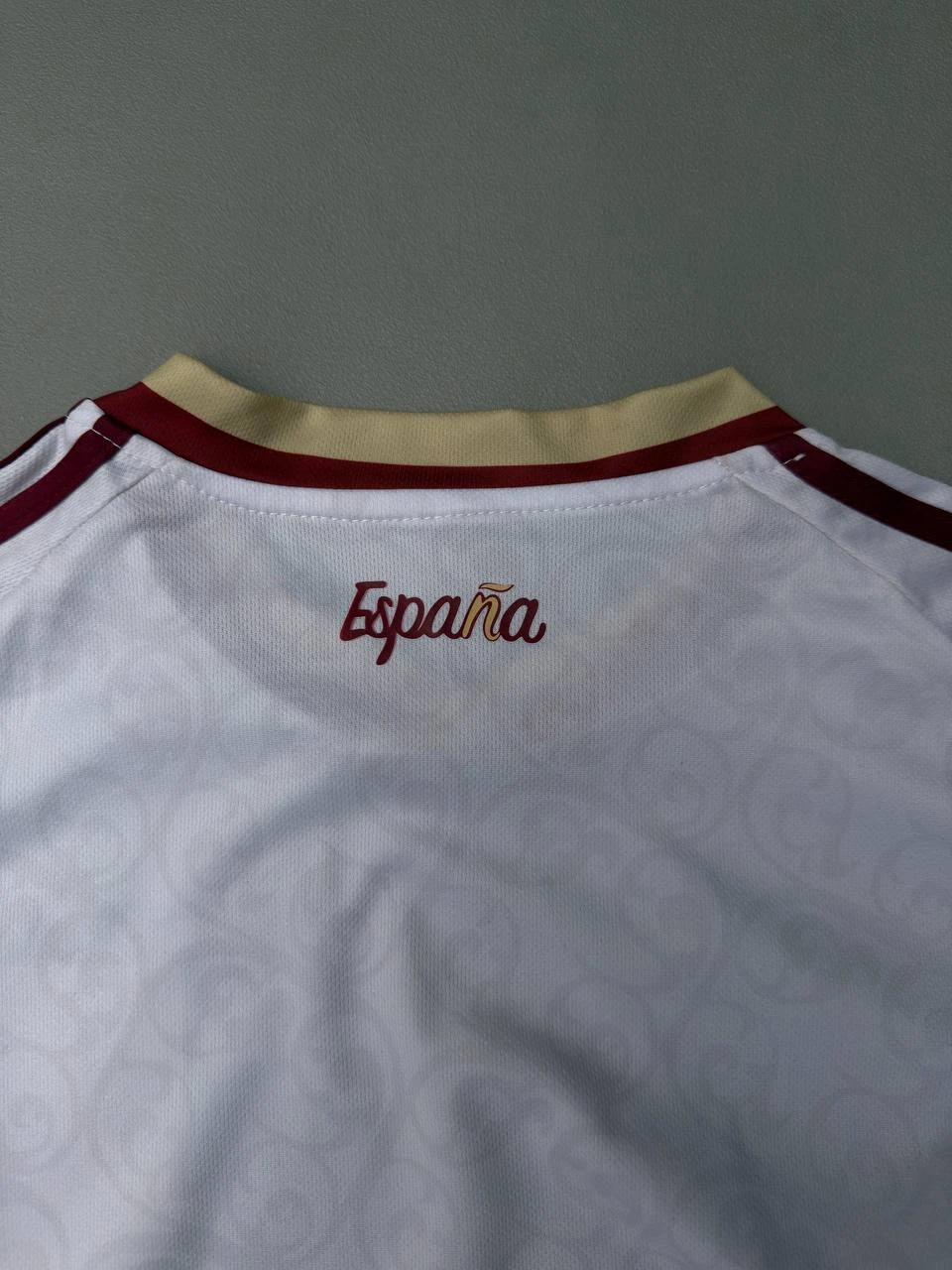 قميص منتخب اسبانيا الاحتياطي 2026 " اوف وايت "