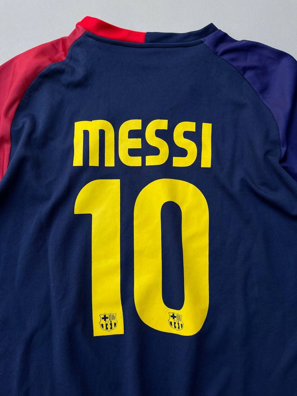 قميص برشلونة الاساسي 2009