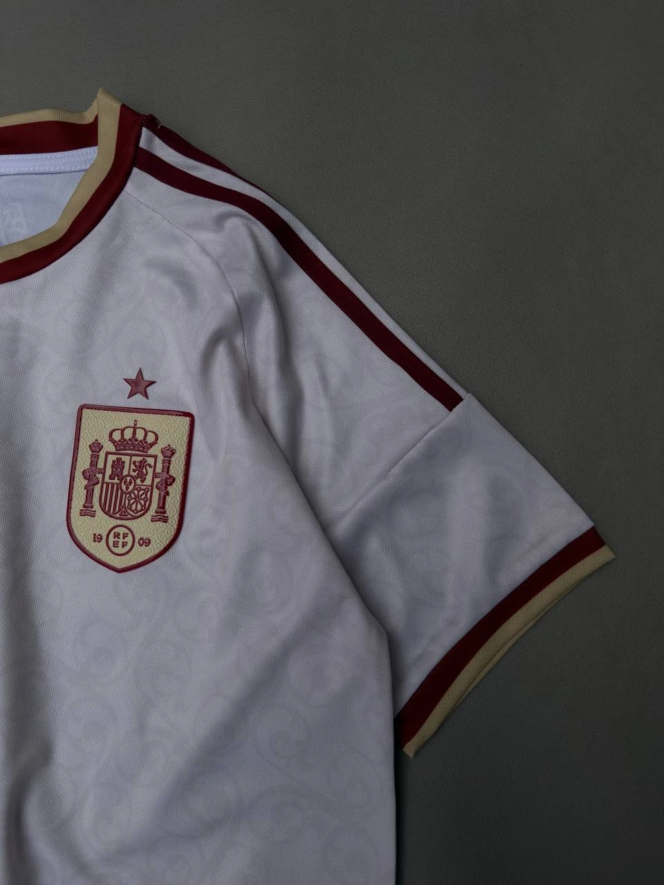 قميص منتخب اسبانيا الاحتياطي 2026 " اوف وايت "