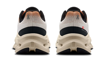 On Cloudtilt 'Ivory Almond'