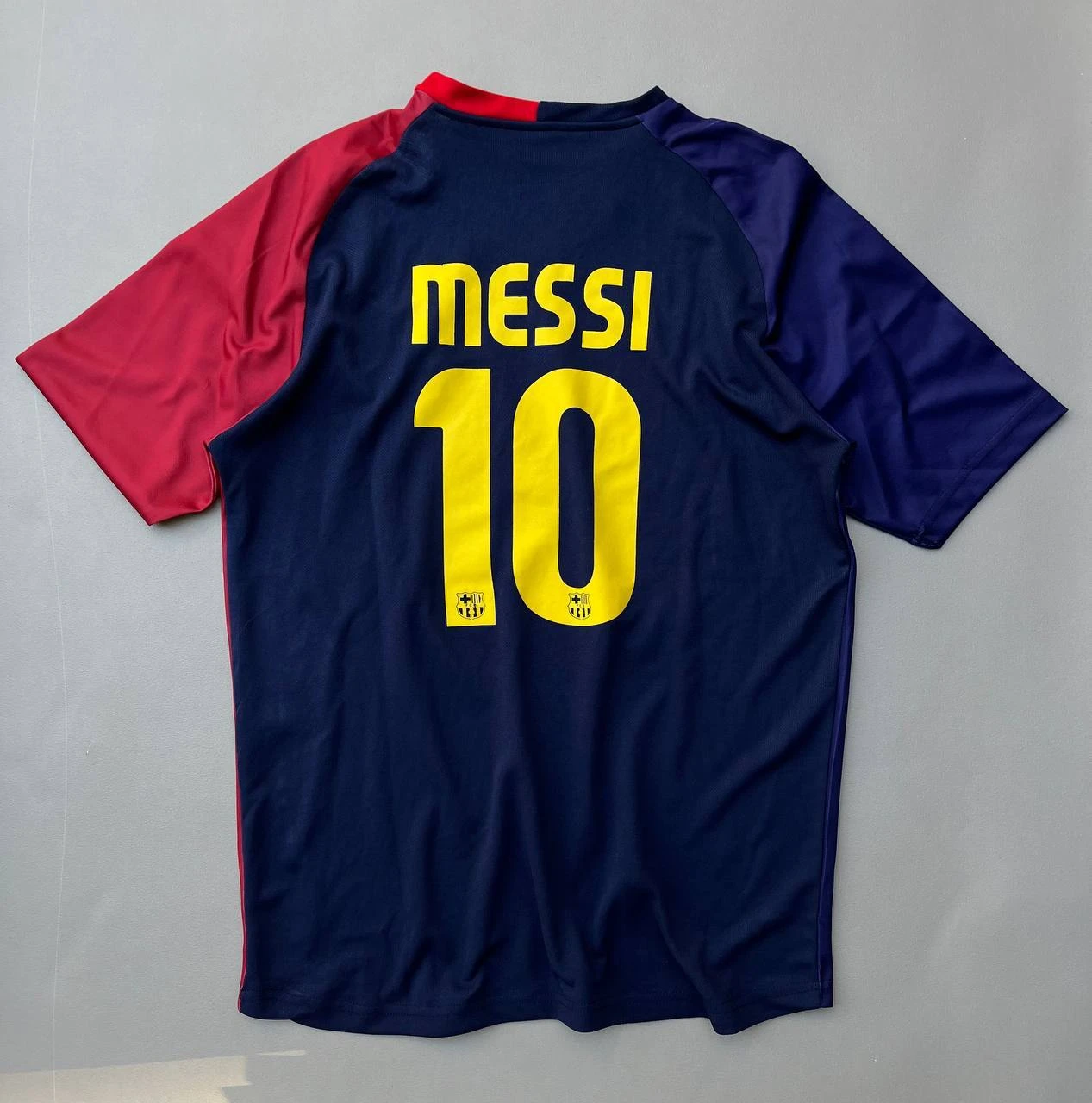 قميص برشلونة الاساسي 2009